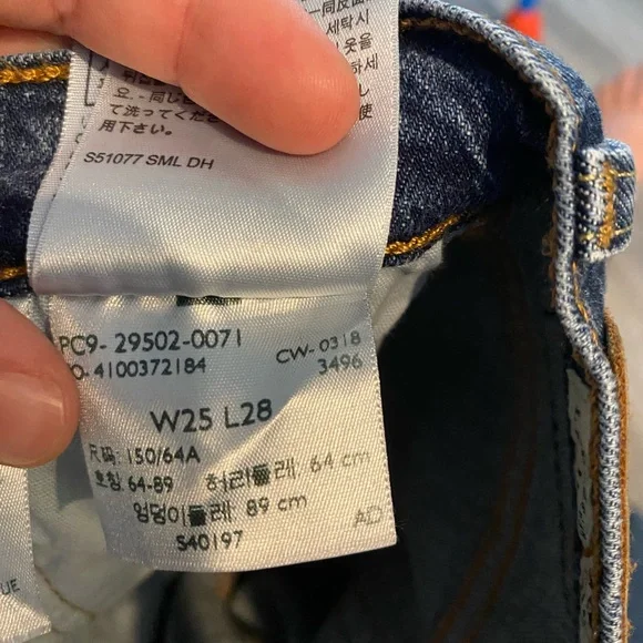 Levis 501 Jeans Women’s 25 X28 Premium Distressed Button Fly Denim Pants Fringe - Picture 9 of 9